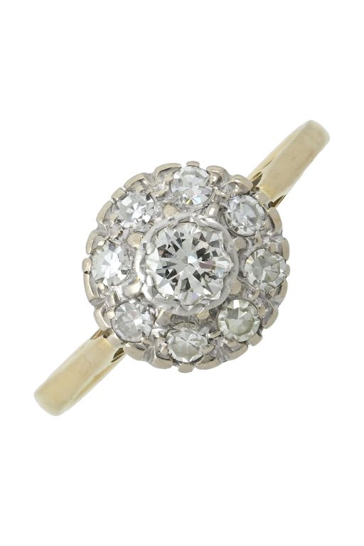 18k Gold Diamond Cluster Ring