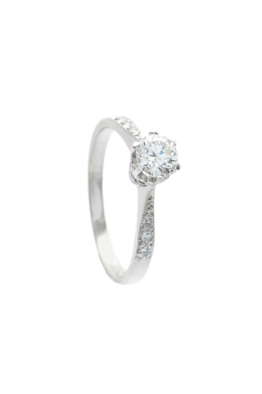 18k White Gold Diamond Ring