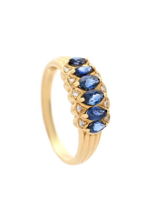 18k Gold Sapphire and Diamond Ring