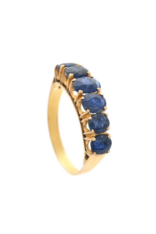 18k Gold Sapphire Ring