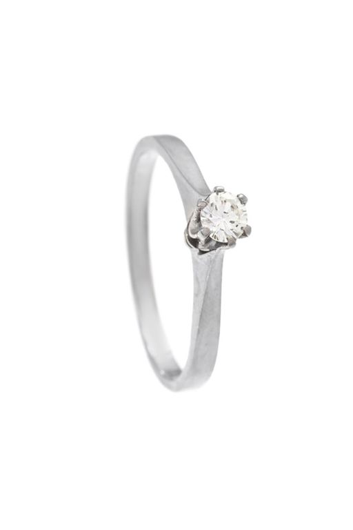 18k Gold Diamond Ring