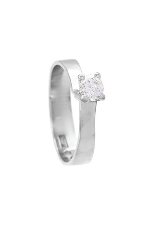 18k Gold Diamond Ring