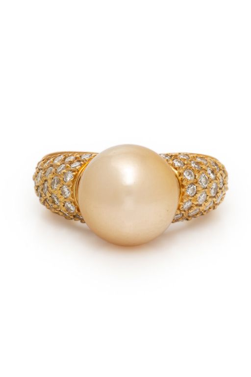 18k Yellow Gold Pearl and Diamond Ring