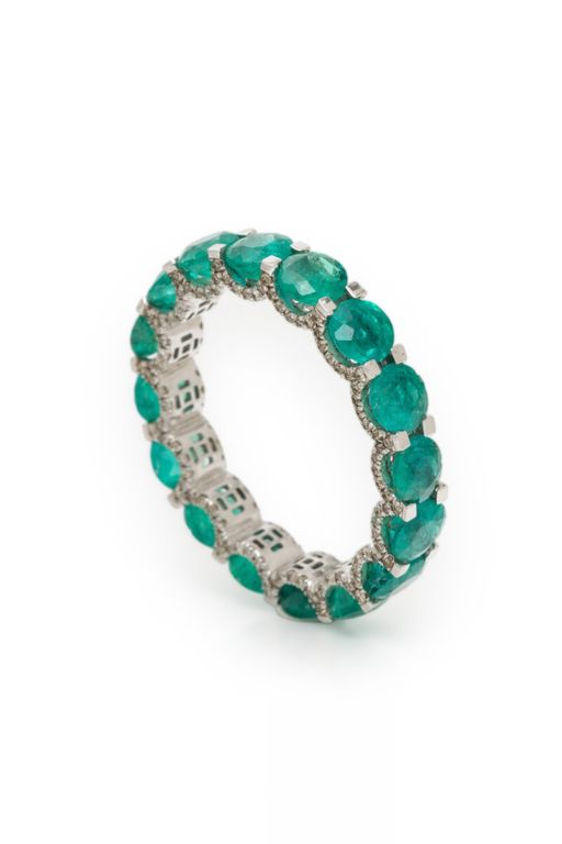18k White Gold Emerald and Diamond Ring