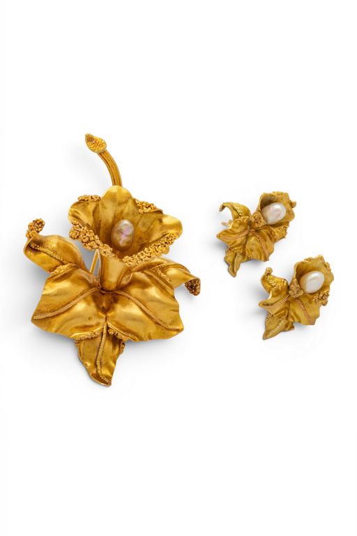 18k Gold Brooch and Earrings