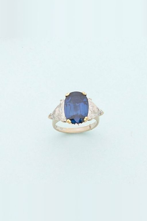18k Gold Sapphire and Diamond Ring