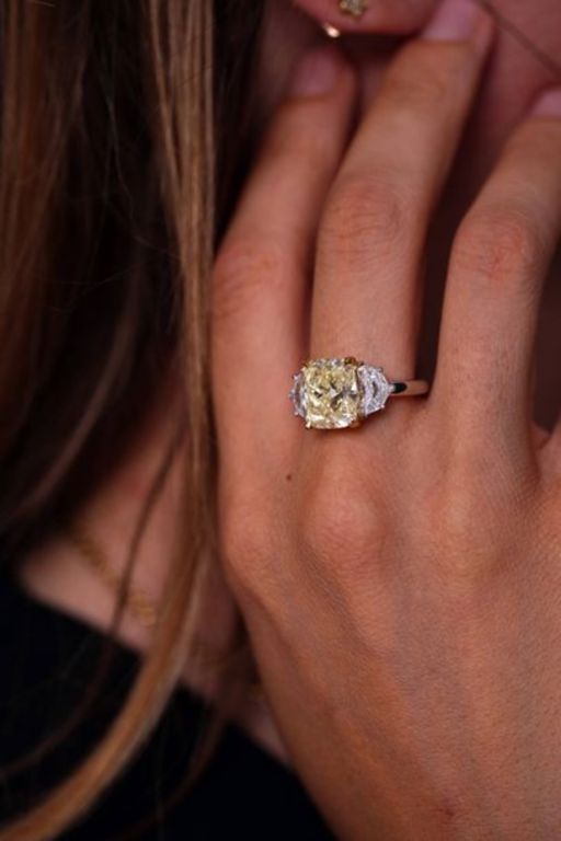 18k Gold Diamond Ring