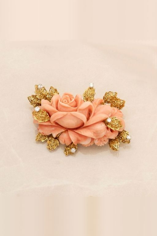 18k Gold Coral and Diamond Pendant Necklace