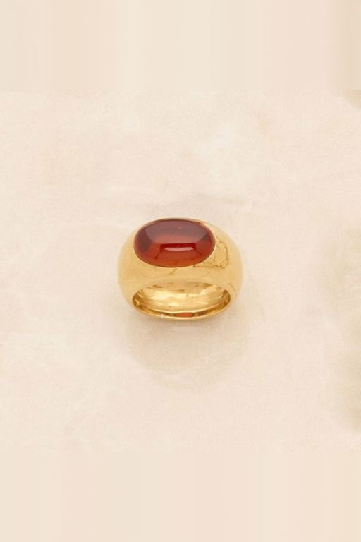 18k Gold Garnet Band Ring