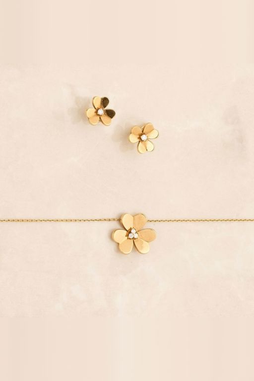 18k Gold Diamond Earrings and Pendant Necklace
