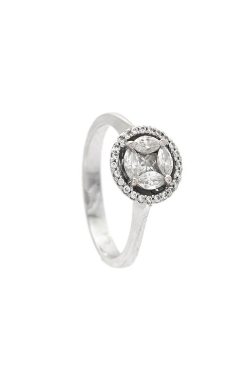 18k Gold Diamond Ring