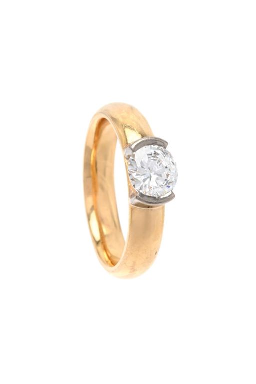 18k Gold Diamond Solitaire Ring