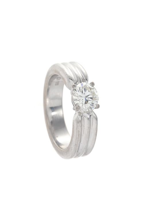 18k Gold Diamond Solitaire Ring