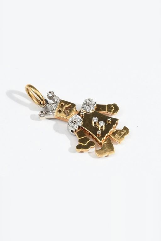 18k Gold Diamond Pendant