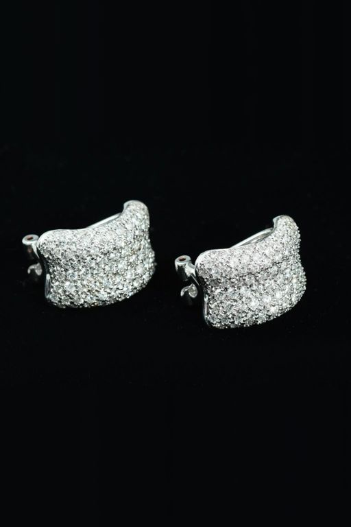 Pair of 18k Gold Diamond Earrings