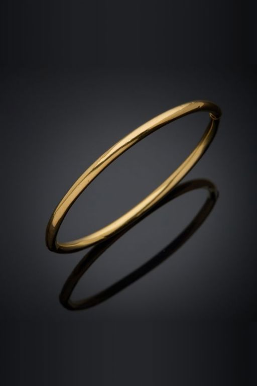 18k Gold Bangle