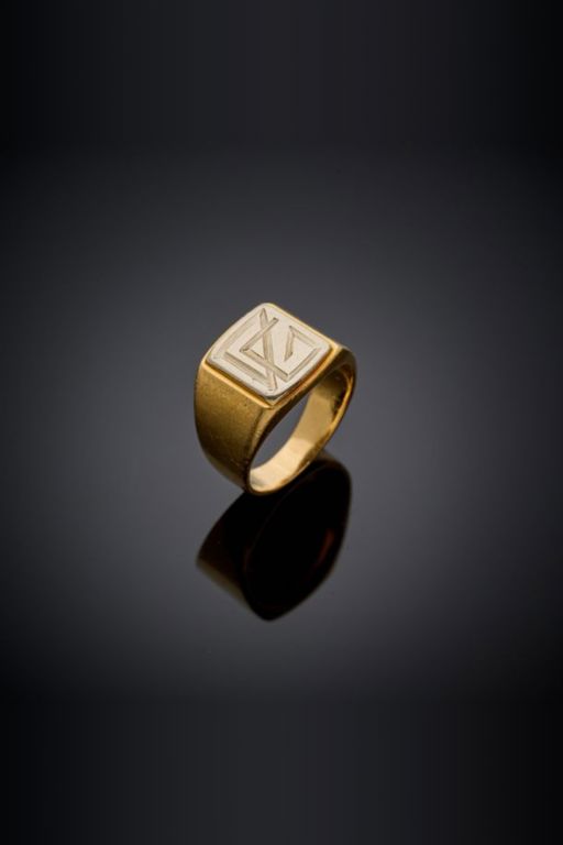 18k Gold Signet Ring