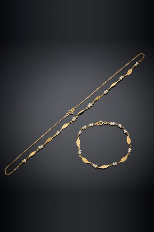 18k Gold Pearl Necklace and Bracelet