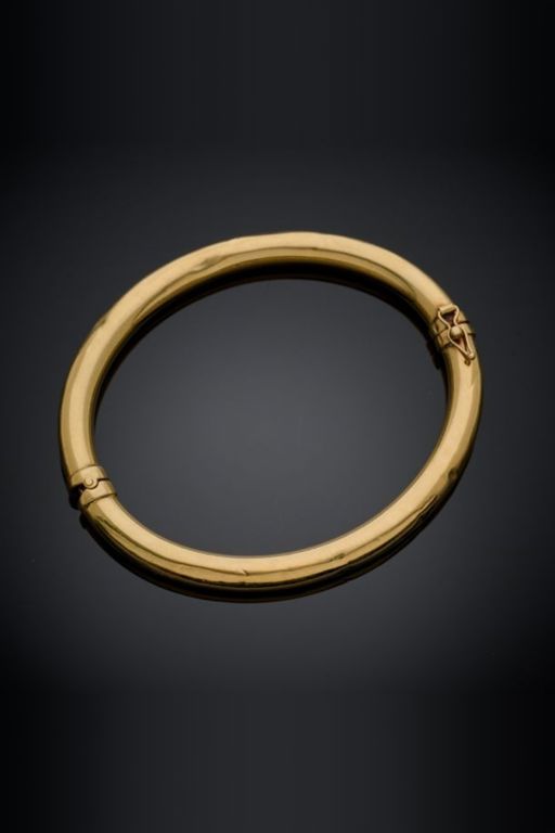 18k Gold Bangle Bracelet