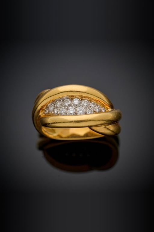 18k Gold Diamond Ring
