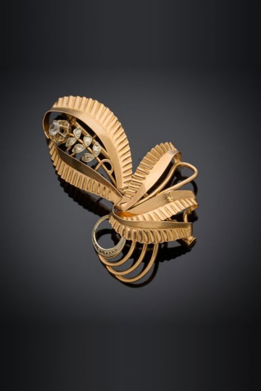 18k Gold Brooch