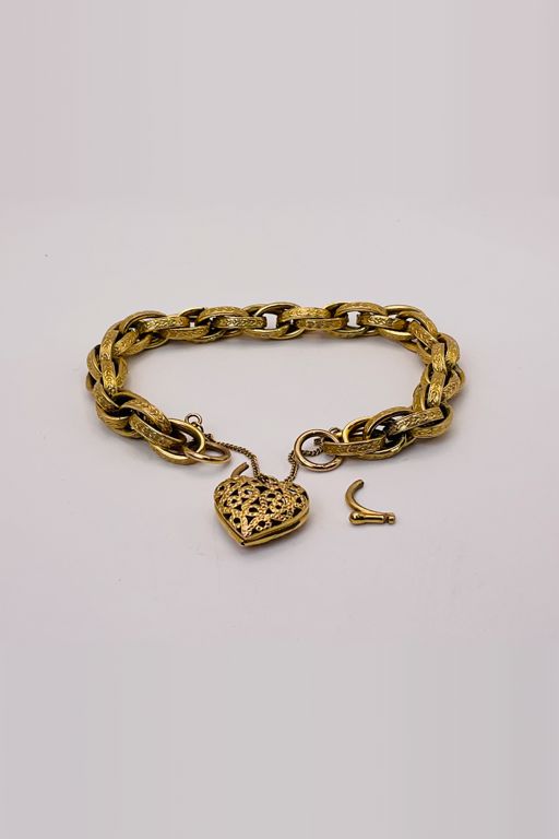 9k Gold Bracelet