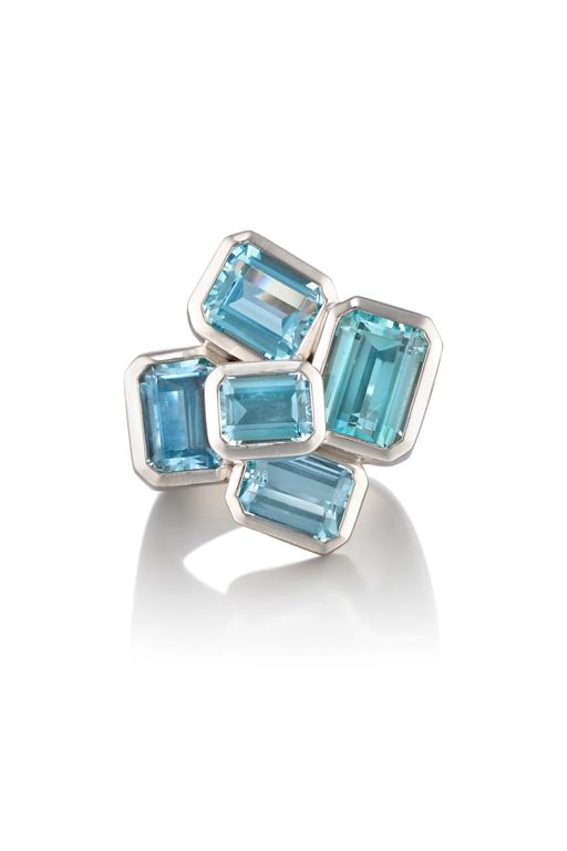 18k Gold Aquamarine Ring