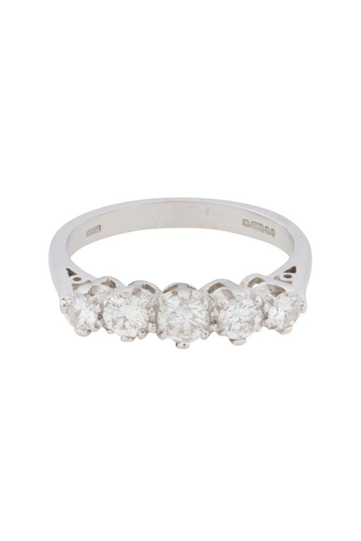 18k White Gold Diamond Ring