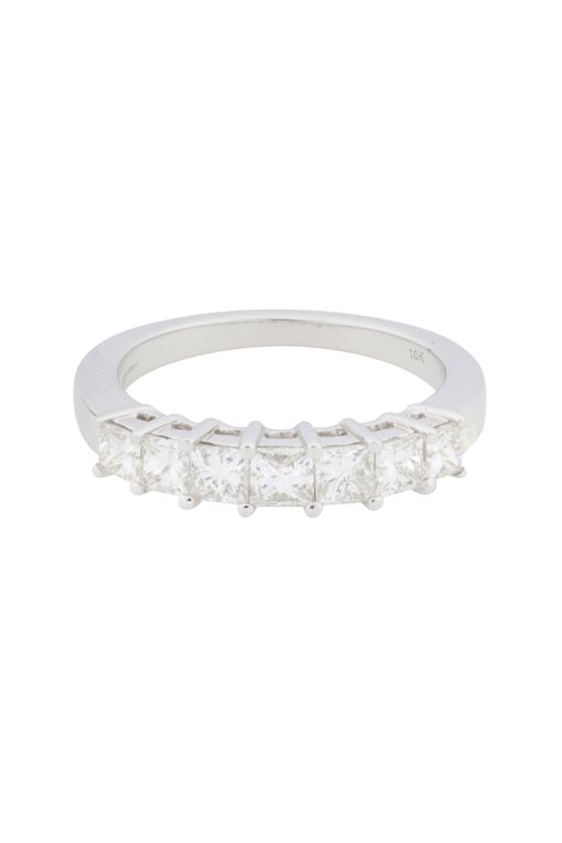 18k White Gold Diamond Ring