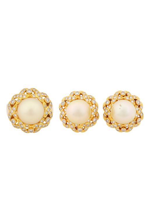 18k Yellow Gold Pearl and Diamond Jewelry Set