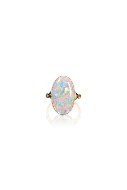 18k Gold Opal Ring