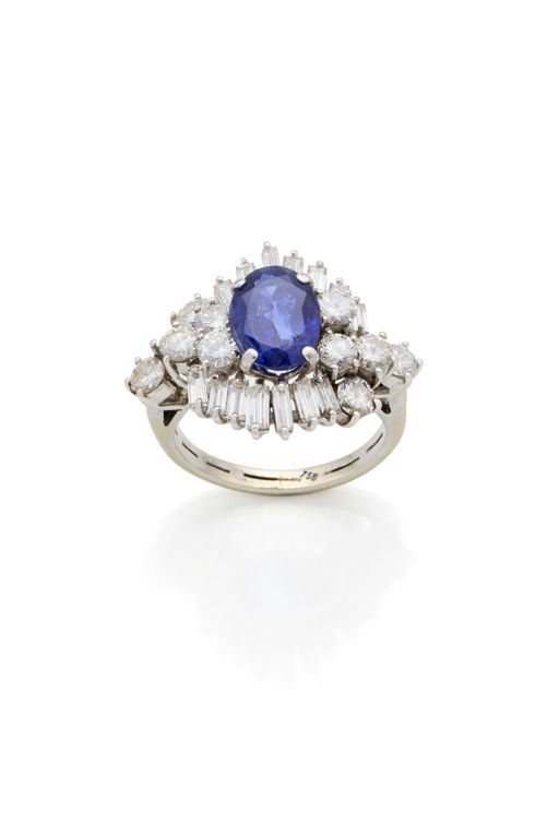 18k White Gold Sapphire and Diamond Cluster Ring