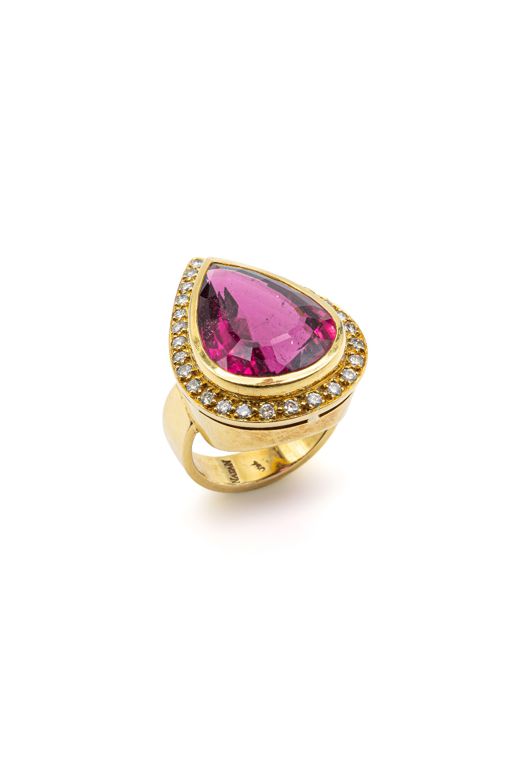 18k Yellow Gold Tourmaline and Diamond Ring