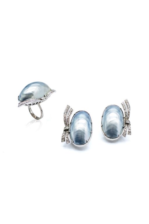 9k White Gold Pearl and Diamond Jewelry Set