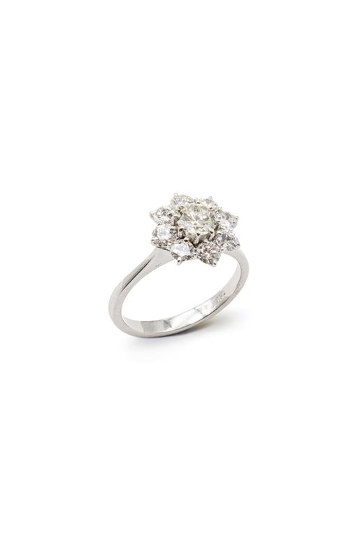 18k White Gold Diamond Ring