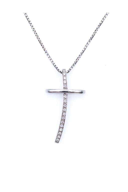 18k White Gold Diamond Cross Pendant Necklace
