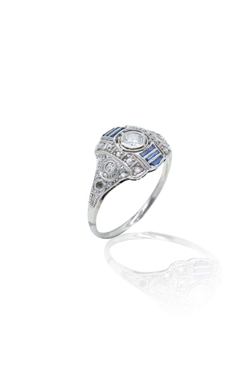18k White Gold Sapphire and Diamond Ring