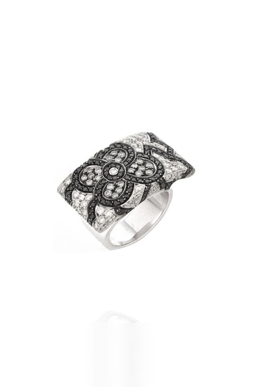 18k White Gold Diamond Ring