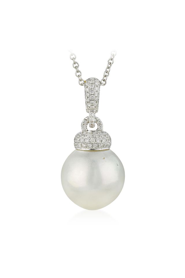 18k Gold Pearl and Diamond Pendant Necklace