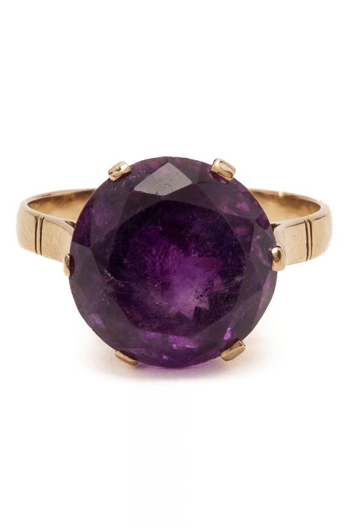 16k Yellow Gold Amethyst Ring
