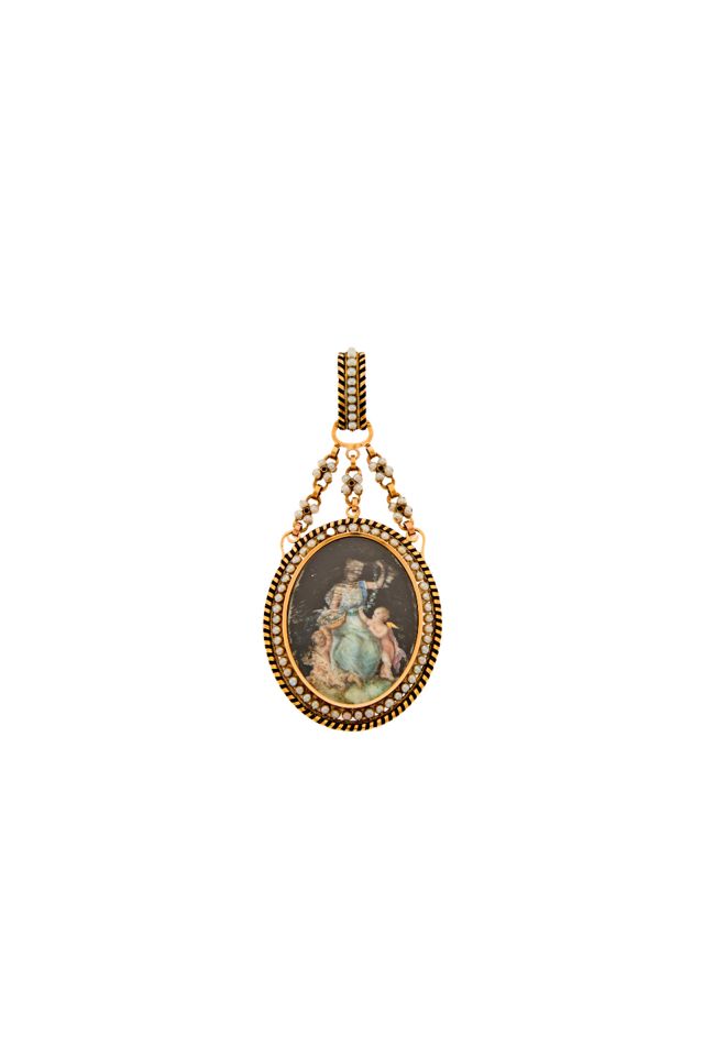 Gold Pearl Pendant