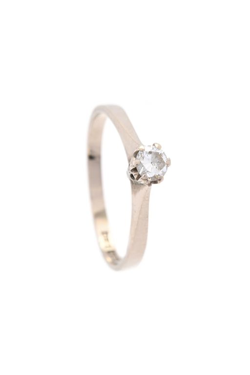 18k Gold Diamond Solitaire Ring