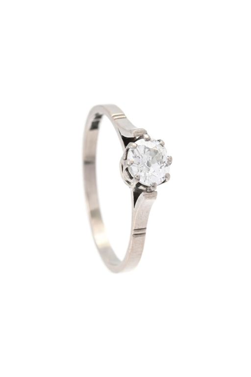 18k Gold Diamond Solitaire Ring