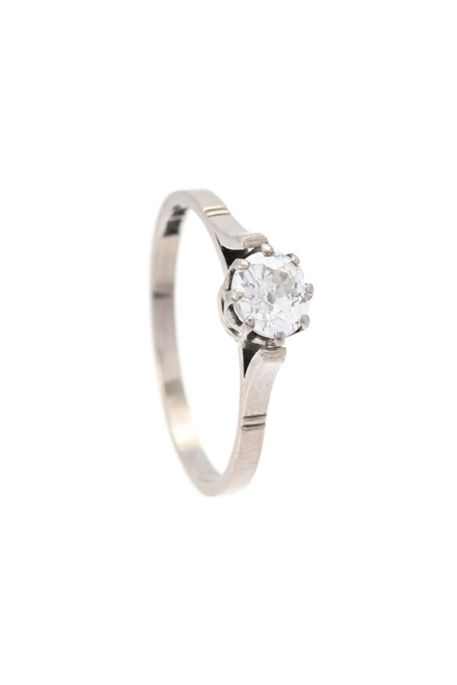 18k Gold Diamond Solitaire Ring