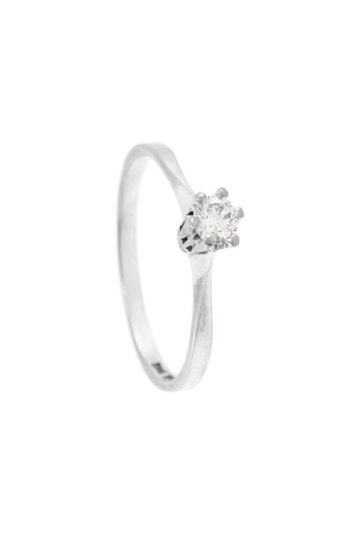 18k Gold Diamond Solitaire Ring