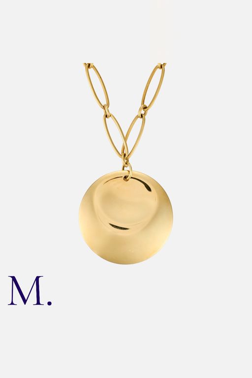18k Yellow Gold Circle Pendant Necklace