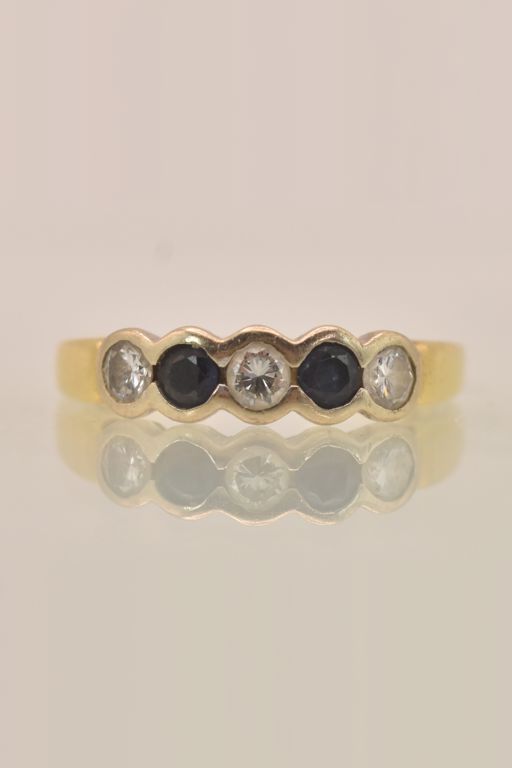 18k Gold Sapphire and Diamond Ring
