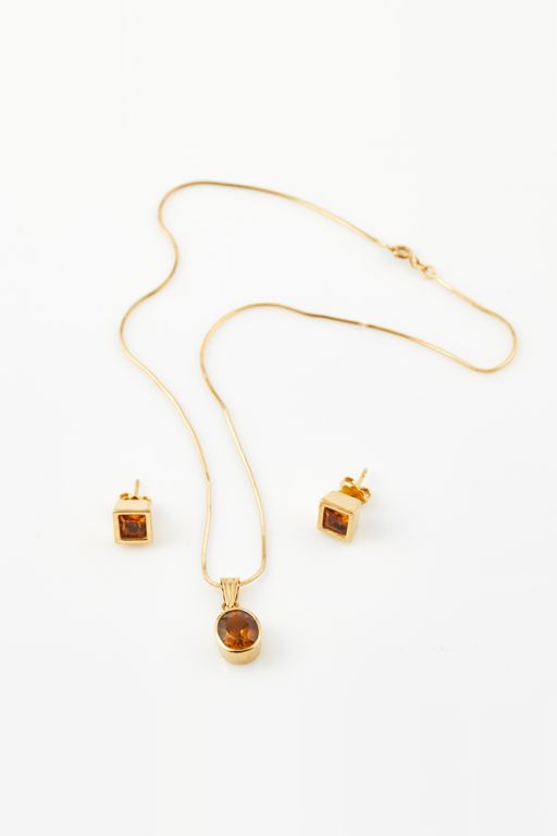18k Gold Stone Earrings and Pendant Necklace