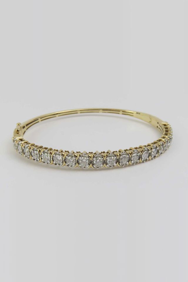 10k Gold Diamond Hinged Bangle Bracelet