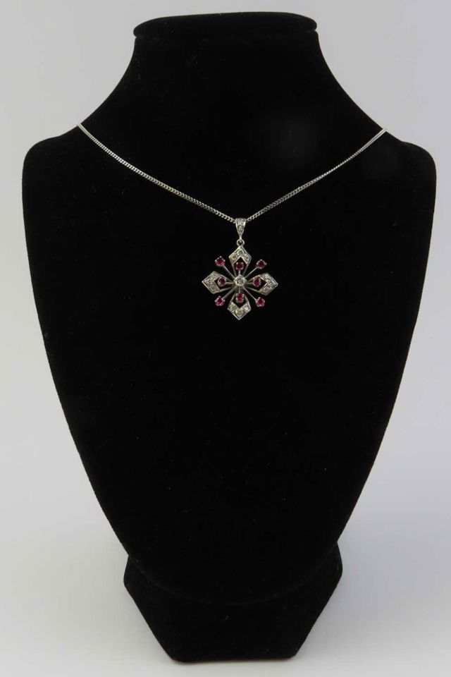 18k White Gold Diamond and Ruby Pendant Necklace